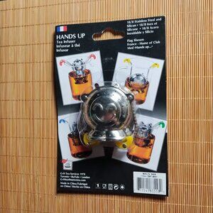 Smiling Sam 'Hands Up' Tea Infuser